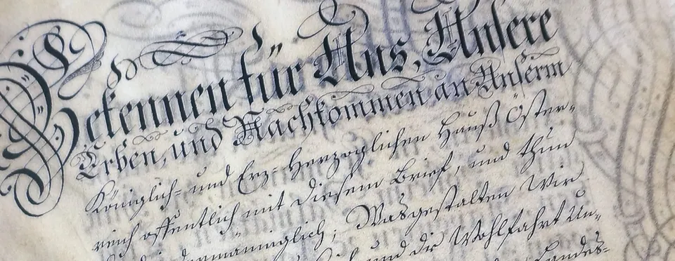 alter Schriftzug auf dünnem edlem weißem Papier