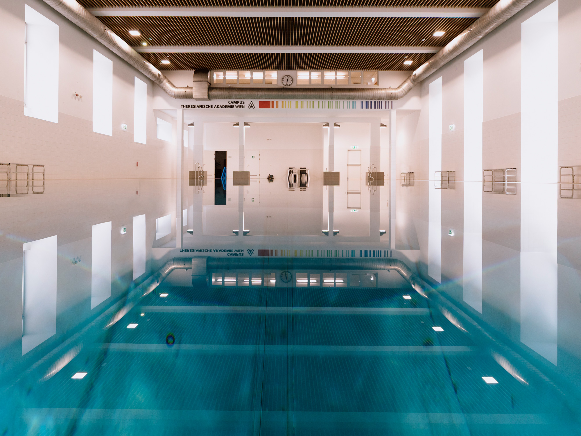 Hallenschwimmbad im Theresianum