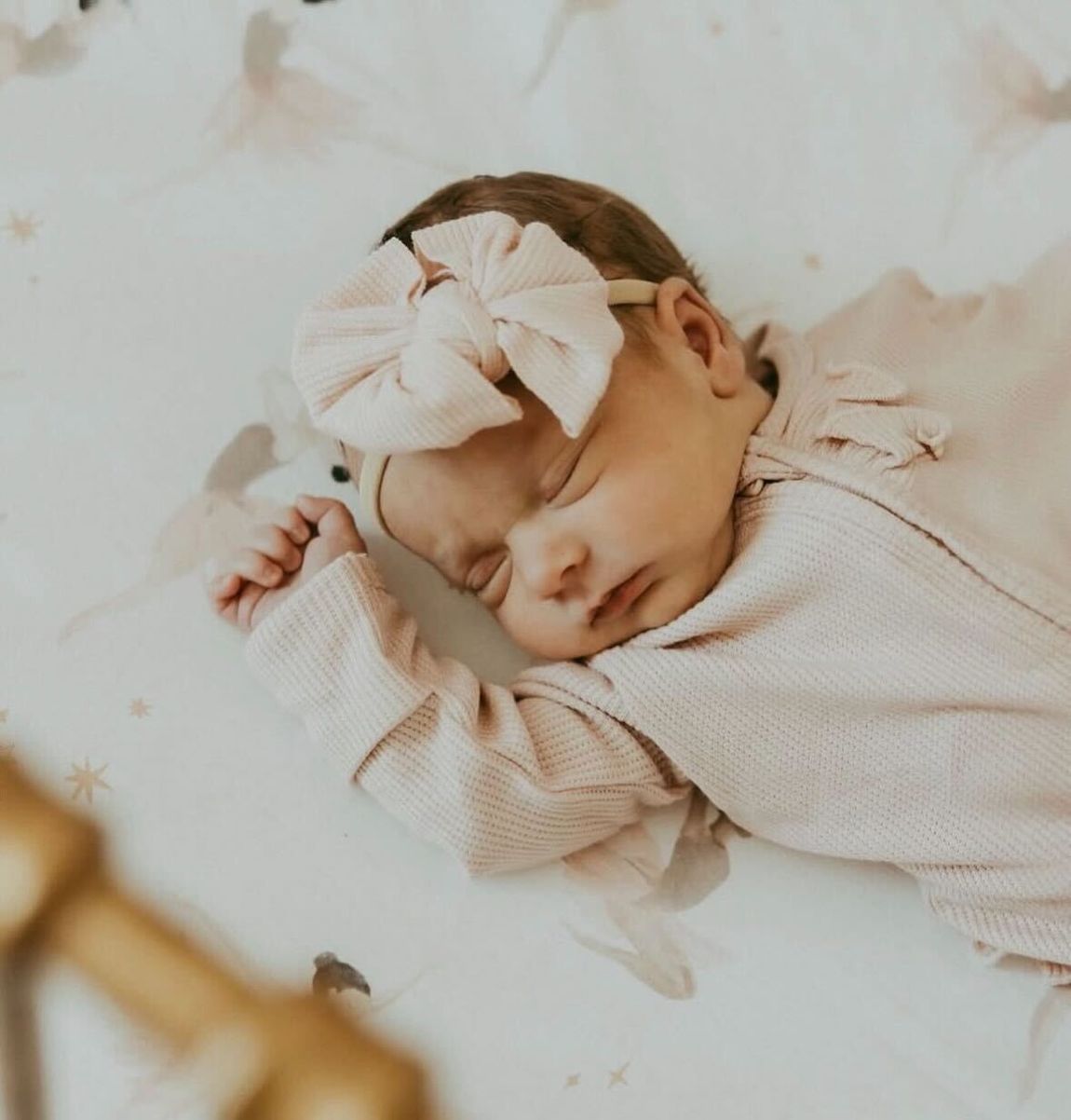 baby-sleeping-in-crib