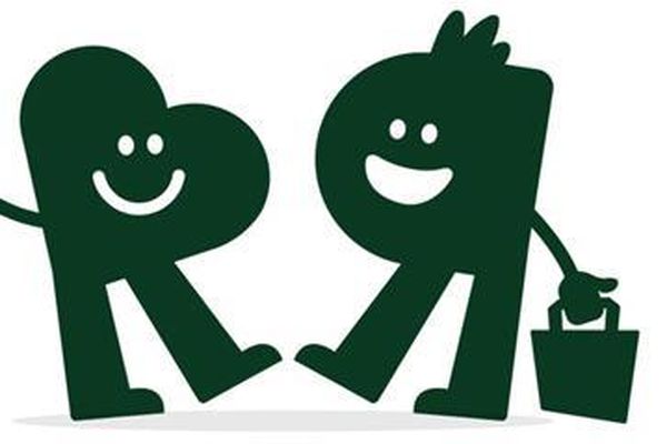 Two smiling dark green cartoon characters, one shaped like 'R' with a thumbs-up, the other like a backward 'R' carrying a sho