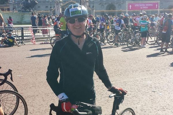 Cycling 100 miles from London to Surrey