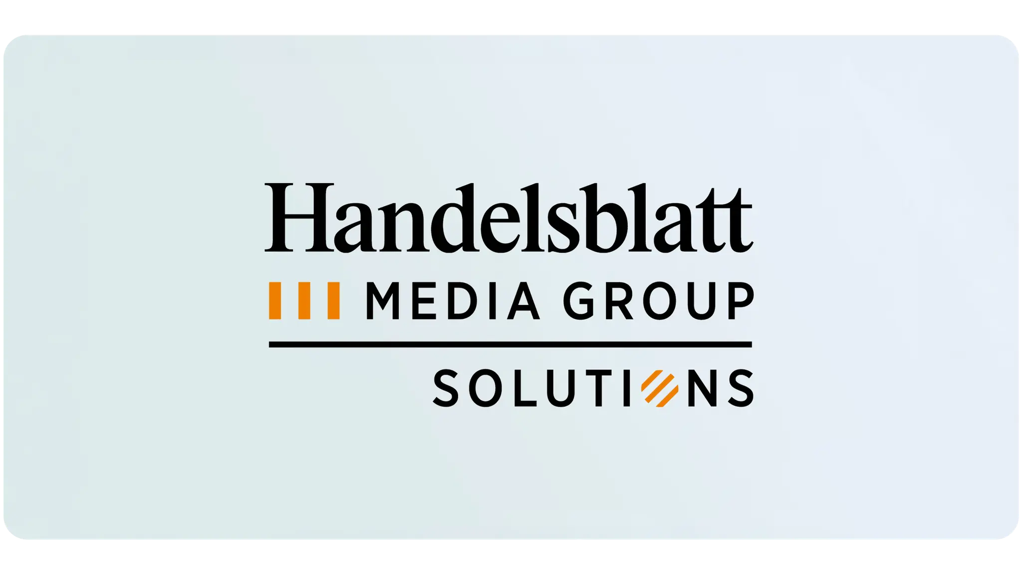 Logo der Handelsblatt Media Group Solutions mit orangefarbenen Akzenten auf grauem Hintergrund.