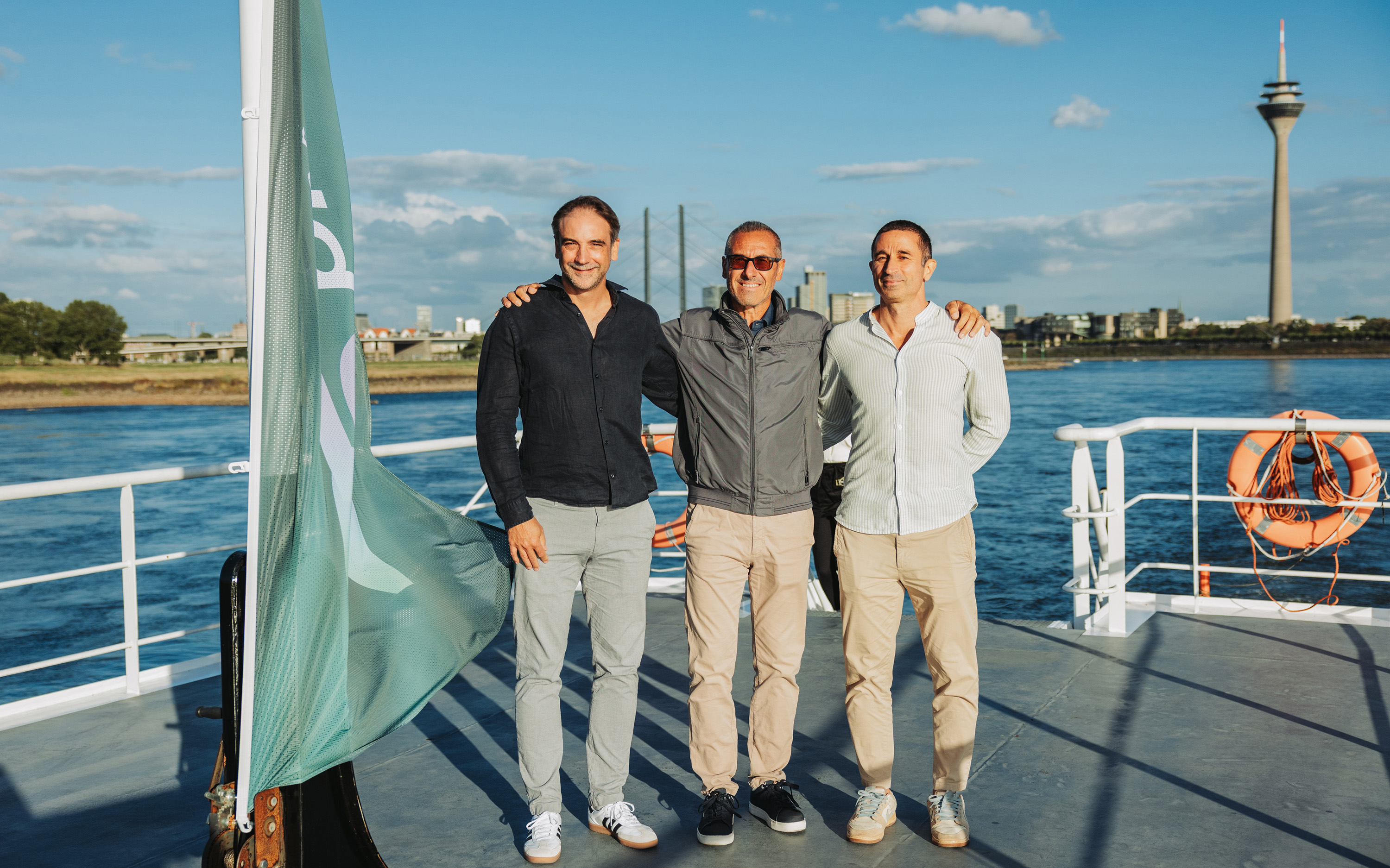 Der neue Managing Director Italy, Mauro Stoico, mit den beiden Managing Partners der pressrelations Group, Jens Schmitz und Fady El-Murr New Managing Director Italy Mauro Stoico with the managing partners of the pressrelations Group Jens Schmitz and Fady El-Murr