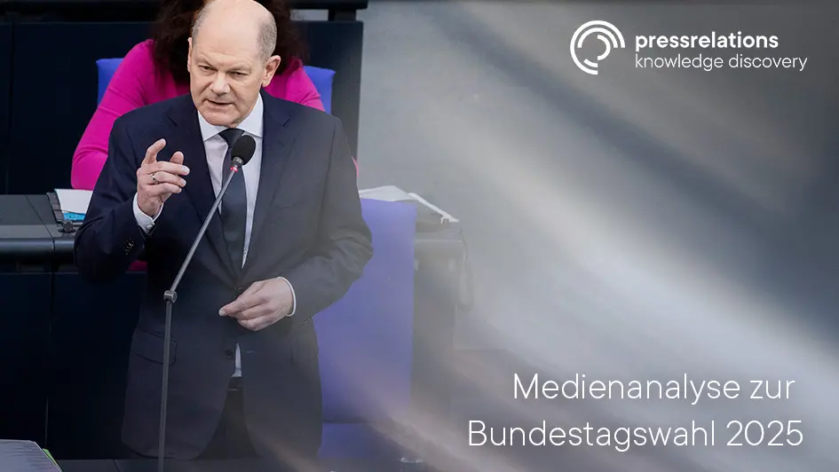 German Chancellor Olaf Scholz speaking at a lectern in the Bundestag, overlaid with the title “Media analysis of the 2025 federal election.”