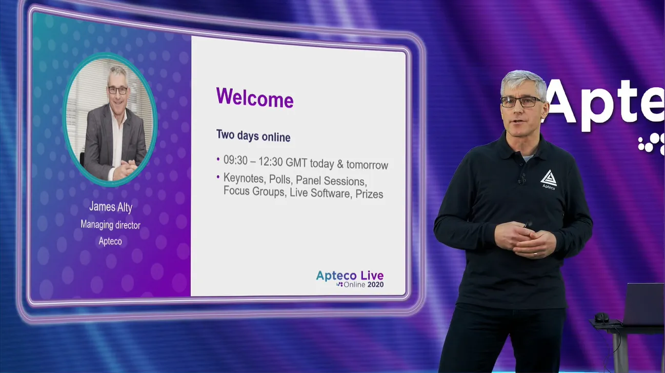 Begrüßung durch James Alty