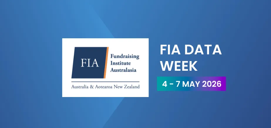 Apteco logo on a gradient background transitioning from light to dark blue.