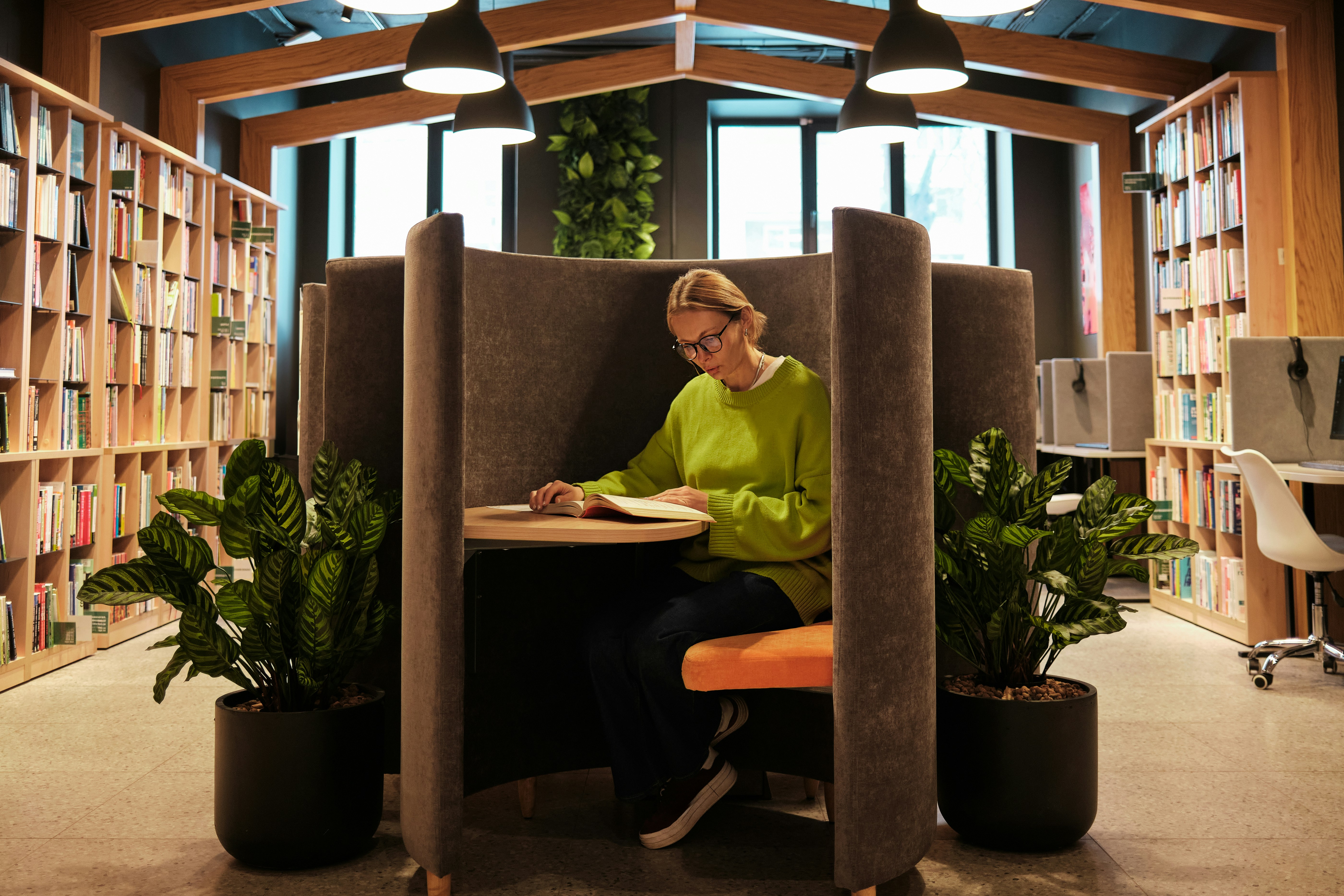 In order to land earned media coverage today, B2B brands must be aggressive. This task is even more challenging in an increasingly pay-to-play PR landscape.