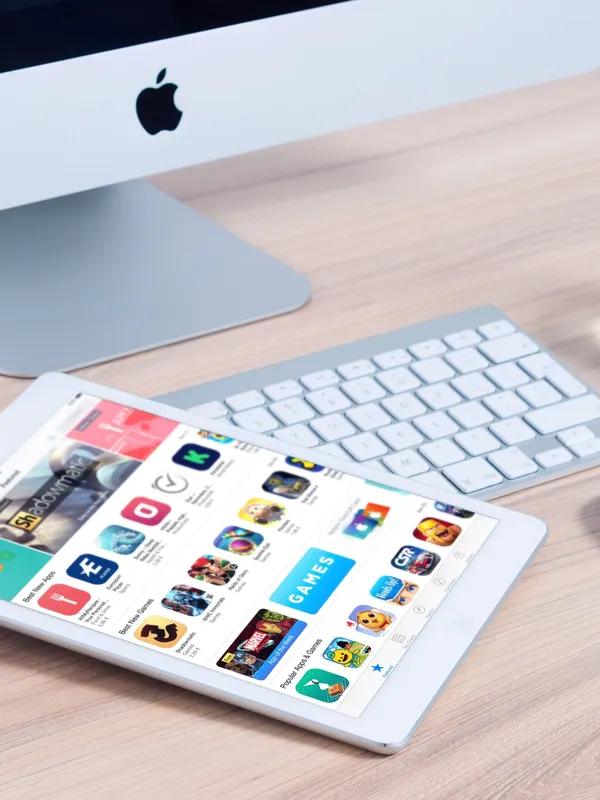 The Art of Timing in Social Media