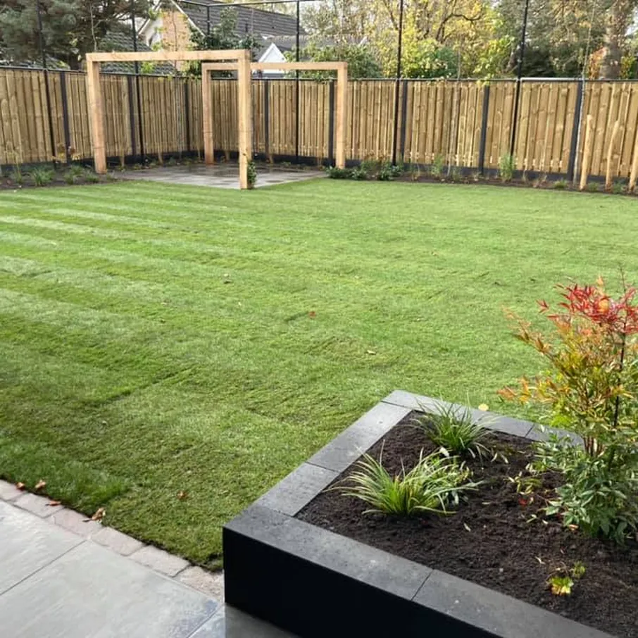 Complete tuinaanleg met geoceramica in vlierden 03