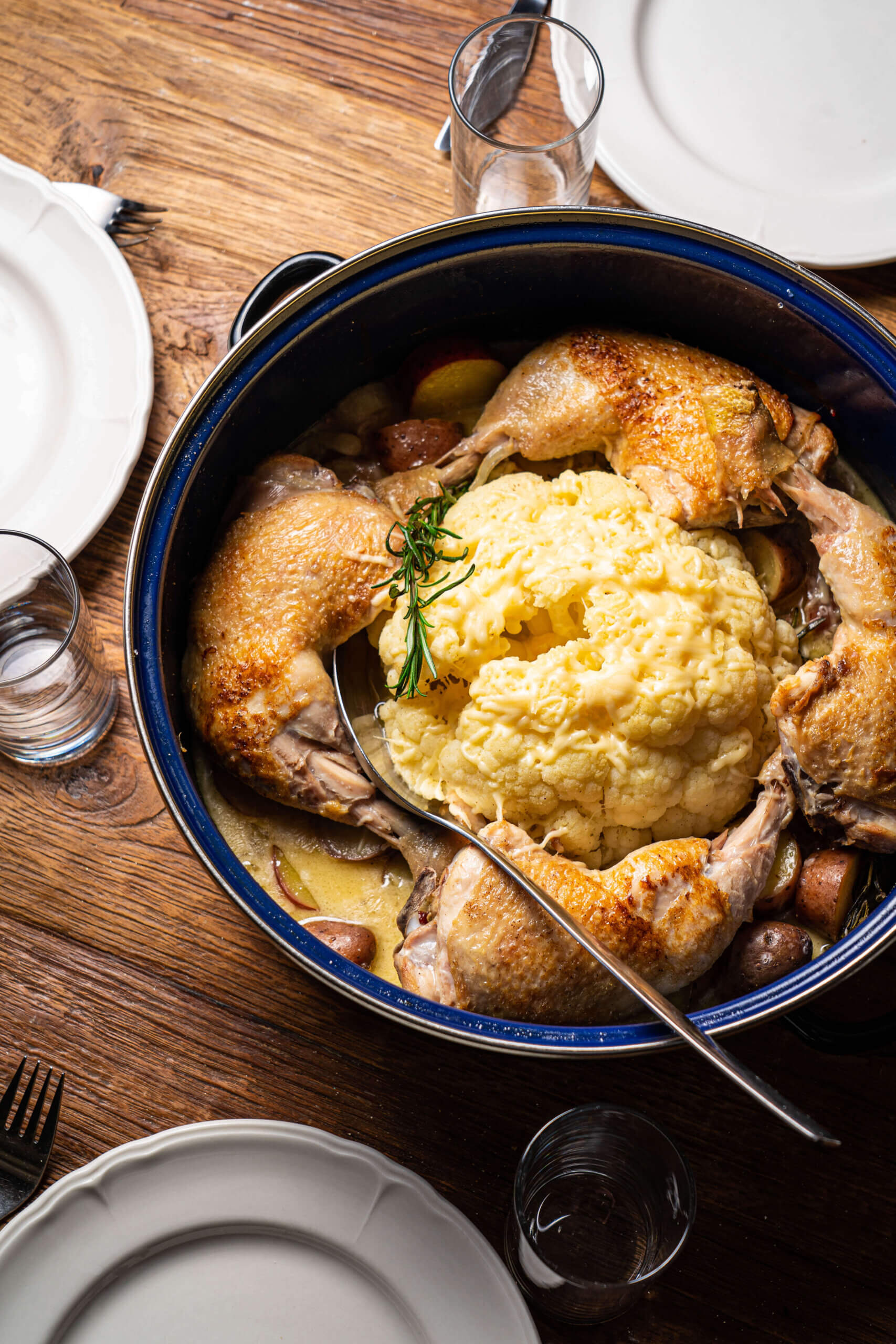 Kiprecepten_Eenpansgerecht-van-kippenbout-en-bloemkool