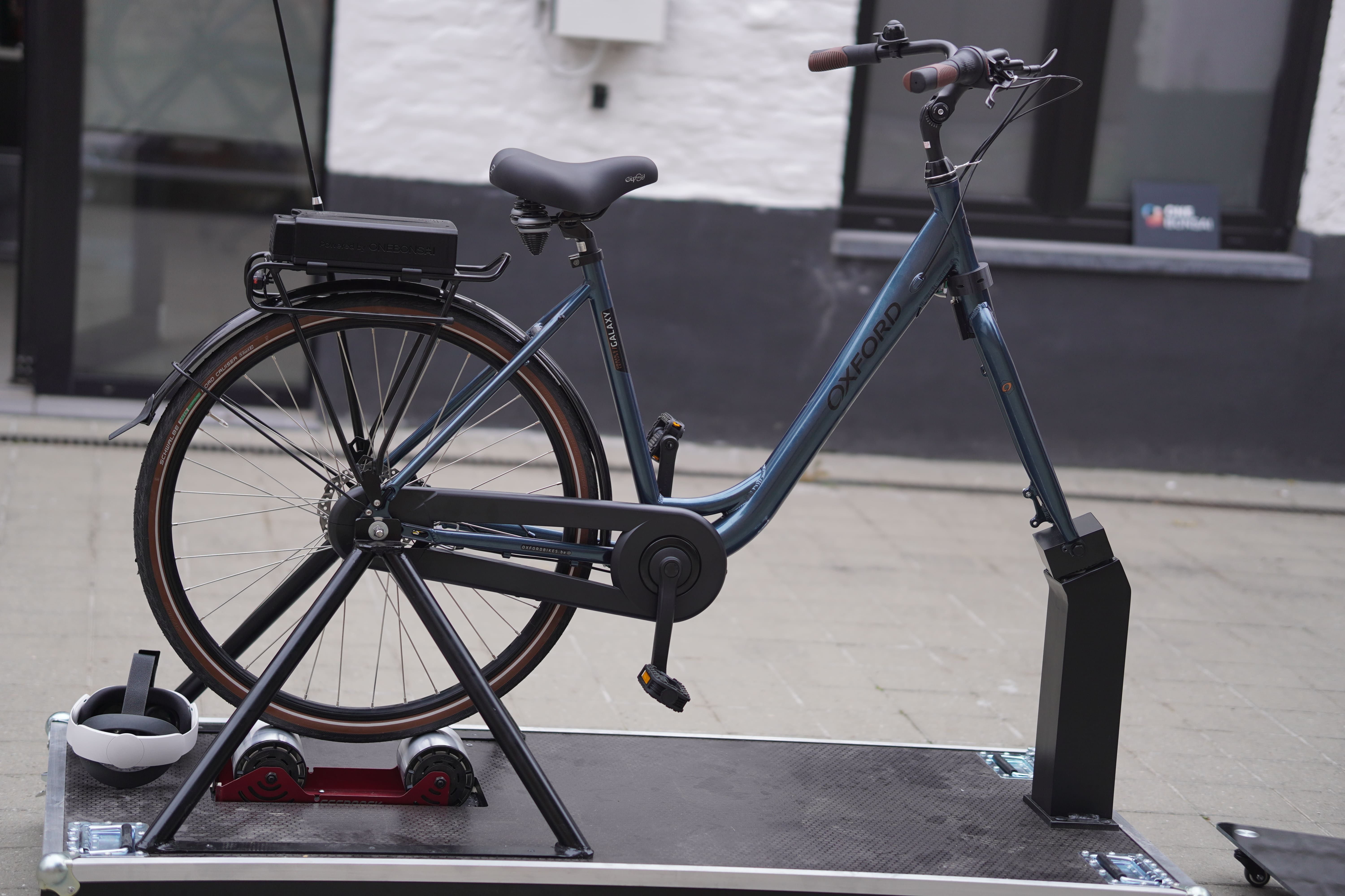 VR e-bike driving simulator for youth