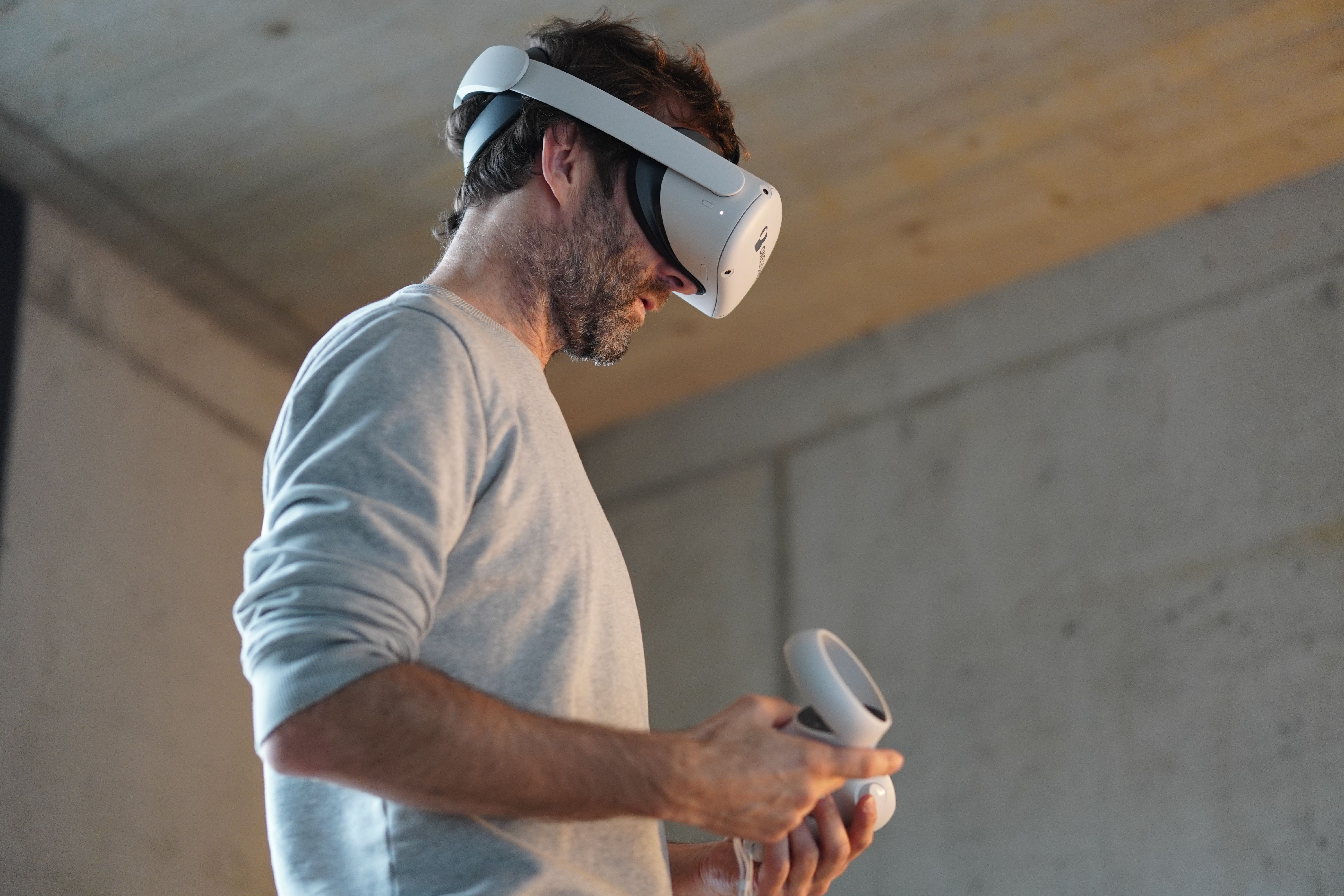 vr warehouse packing img challenge