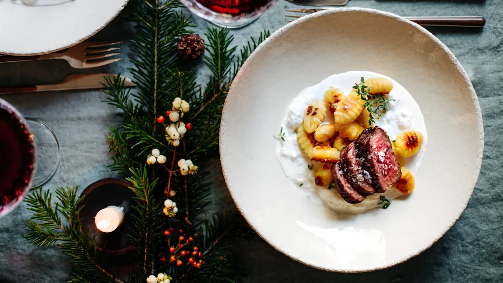 Gnocchi auf Stracciatella di Burrata Creme mit Minuten-Steak