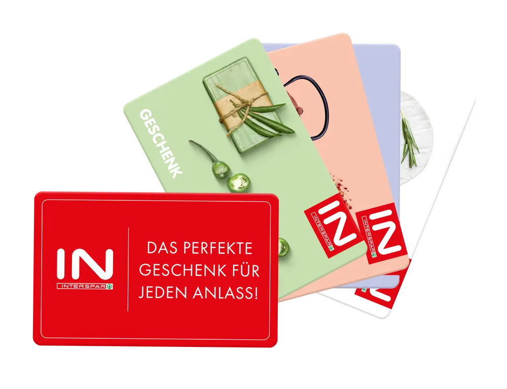 Mehrere verschiedene INTERSPAR-Geschenkkarten nebeneinander aufgefächert
