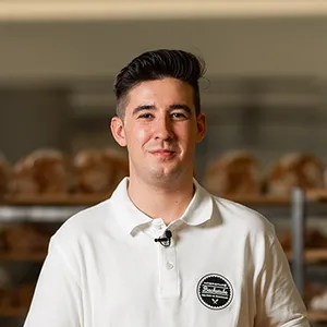 Mario Stockner von der INTERSPAR-Bäckerei in Graz lächelt in die Kamera