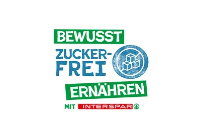 Logo mit dem Text „Bewusst Zuckerfrei Ernähren“, einem Zuckerwürfel-Symbol und dem Schriftzug „Mit INTERSPAR“ in Rot und Grün, das für eine zuckerfreie Ernährung wirbt.