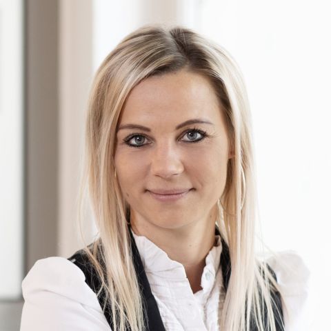 Joanna Renner