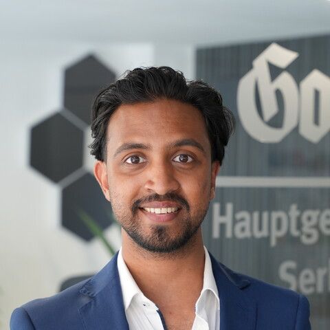 Zaamin Khan