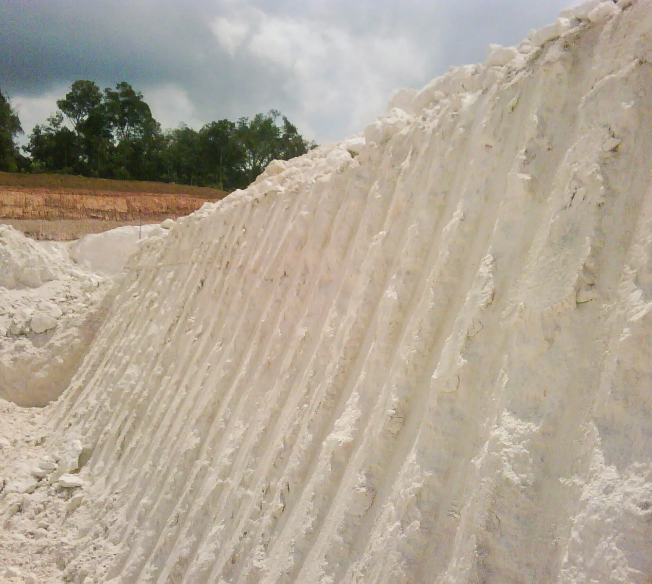 Raw-kaolin-in-ARCC-mine