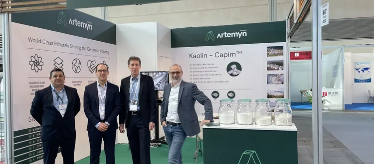 Tecna-Booth-and-Artemyn-people-scaled