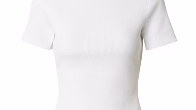 Marie von Behrens Spring/Summer 24 pack shots - Marie-von-Behrens-co-created-by-ABOUT-YOU_Pack-Shots_Jill-T-Shirt_white_4900-1