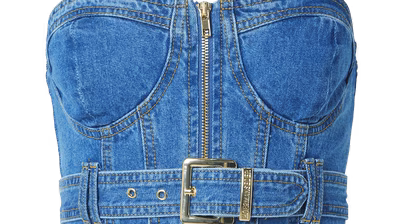 HOERMANSEDER Spring/Summer 24 pack shots - Hoermanseder-co-created-by-ABOUT-YOU_SS2024_Pack-Shots_Ashley-Top_blue-denim_4990