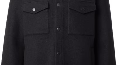 DAN FOX APPAREL Essentials pack shots - Dan-Fox-Apparel-Essentials-co-created-by-ABOUT-YOU_SS2024_Pack-Shot_Nelson-Overshirt_black_8990