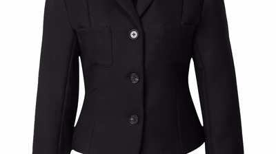 Marie von Behrens Autumn/Winter 23 pack shots - Marie-von-Behrens-co-created-by-ABOUT-YOU_AW23_pack-shots_Nova-blazer_black_17900