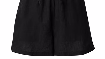 Marie von Behrens Spring/Summer 24 pack shots - Marie-von-Behrens-co-created-by-ABOUT-YOU_Pack-Shots_Fanny-Shorts_black_5990-1