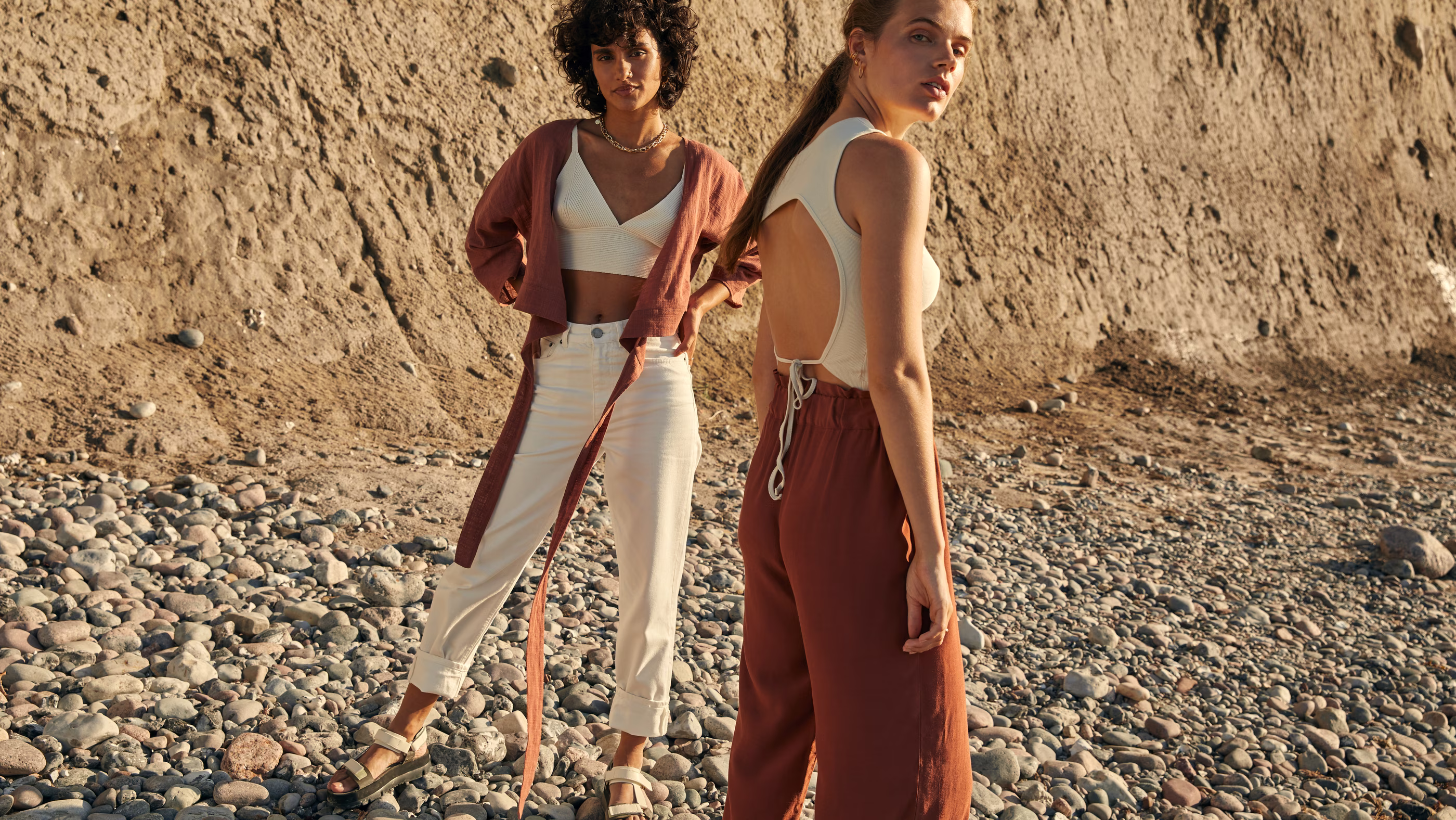 ABOUT YOU x LeGer by Lena Gercke: Must-Haves und It-Pieces für den Sommer mit der neuen “High Summer Trend Collection”