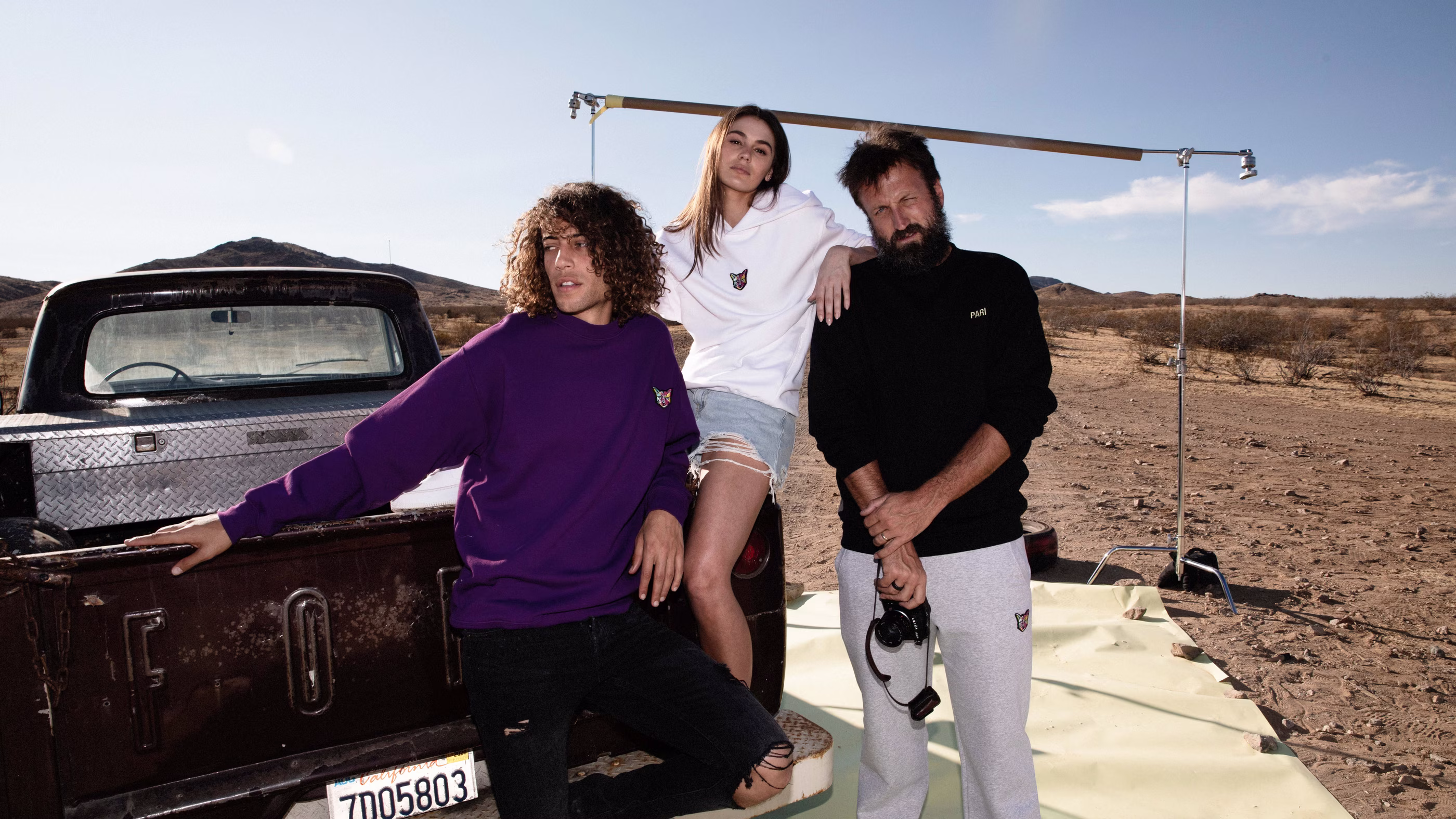 PARI exclusive for ABOUT YOU Nach großem Erfolg des Kollektionsdebüts: ABOUT YOU erweitert zweite Capsule Kollektion von Paul Ripke um Styles für die ganze Familie