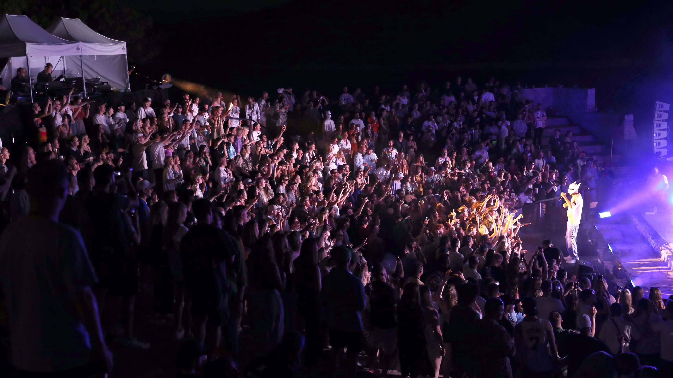SMILES ISLAND: This is how 170 artists, VIPs and content creators as well as 500 fans celebrated the exclusive CRO x ABOUT YOU Concert in Croatia