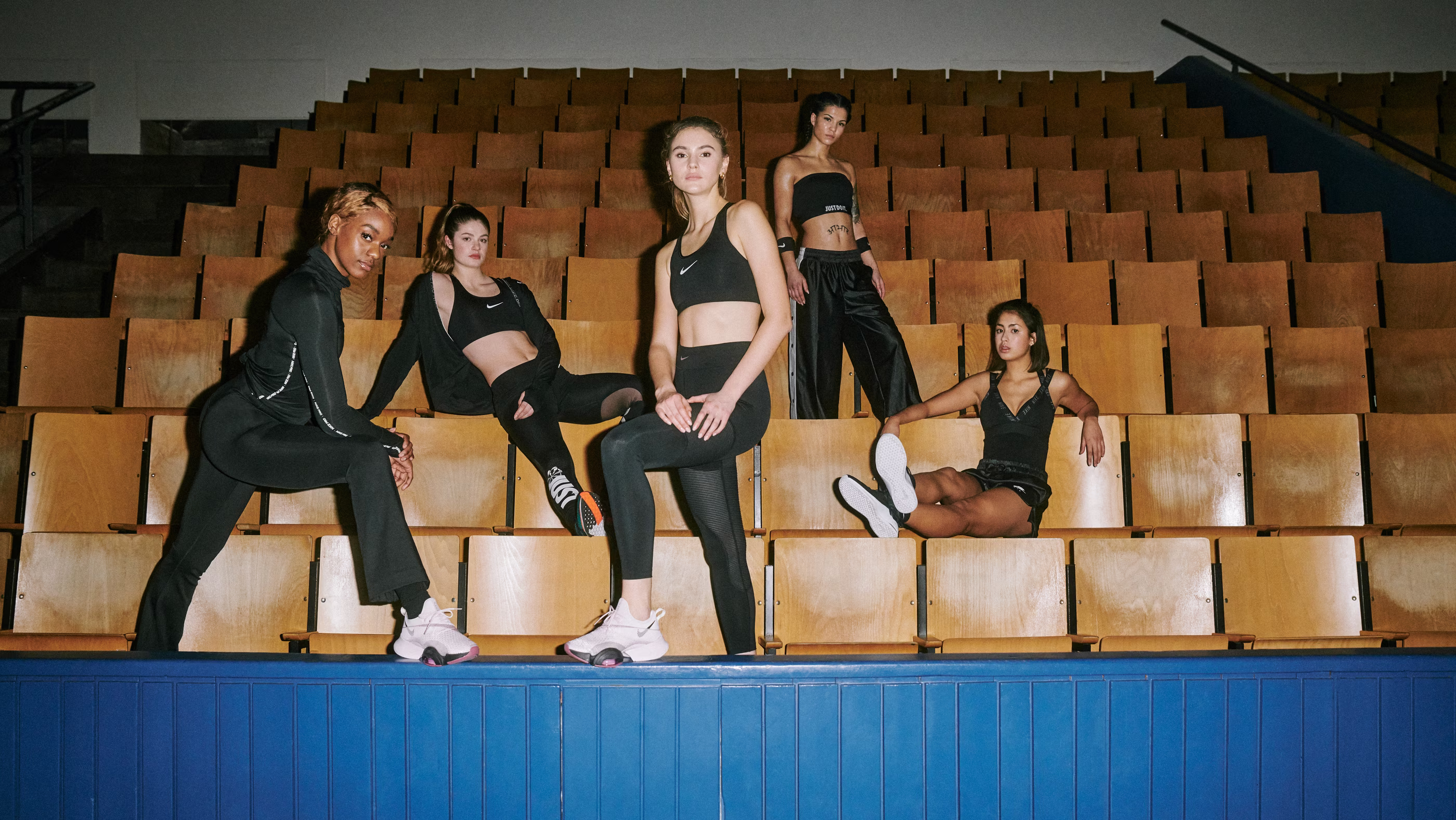 Nach großem Erfolg der Kooperation: ABOUT YOU launcht zweite Co-Branded Kampagne mit Nike und motiviert zusammen mit Social Media Star Stefanie Giesinger junge Frauen dazu Sport in den Alltag zu integrieren
