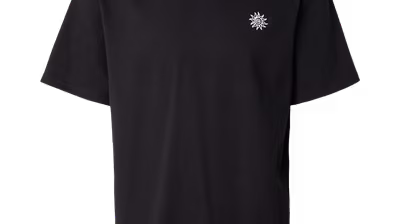 TRAPP Spring/Summer 25 pack shots - Kevin-Trapp-co-created-by-ABOUT-YOU_SS25_Drop-1_Pack-Shots_Emil-T-Shirt_3990_Black