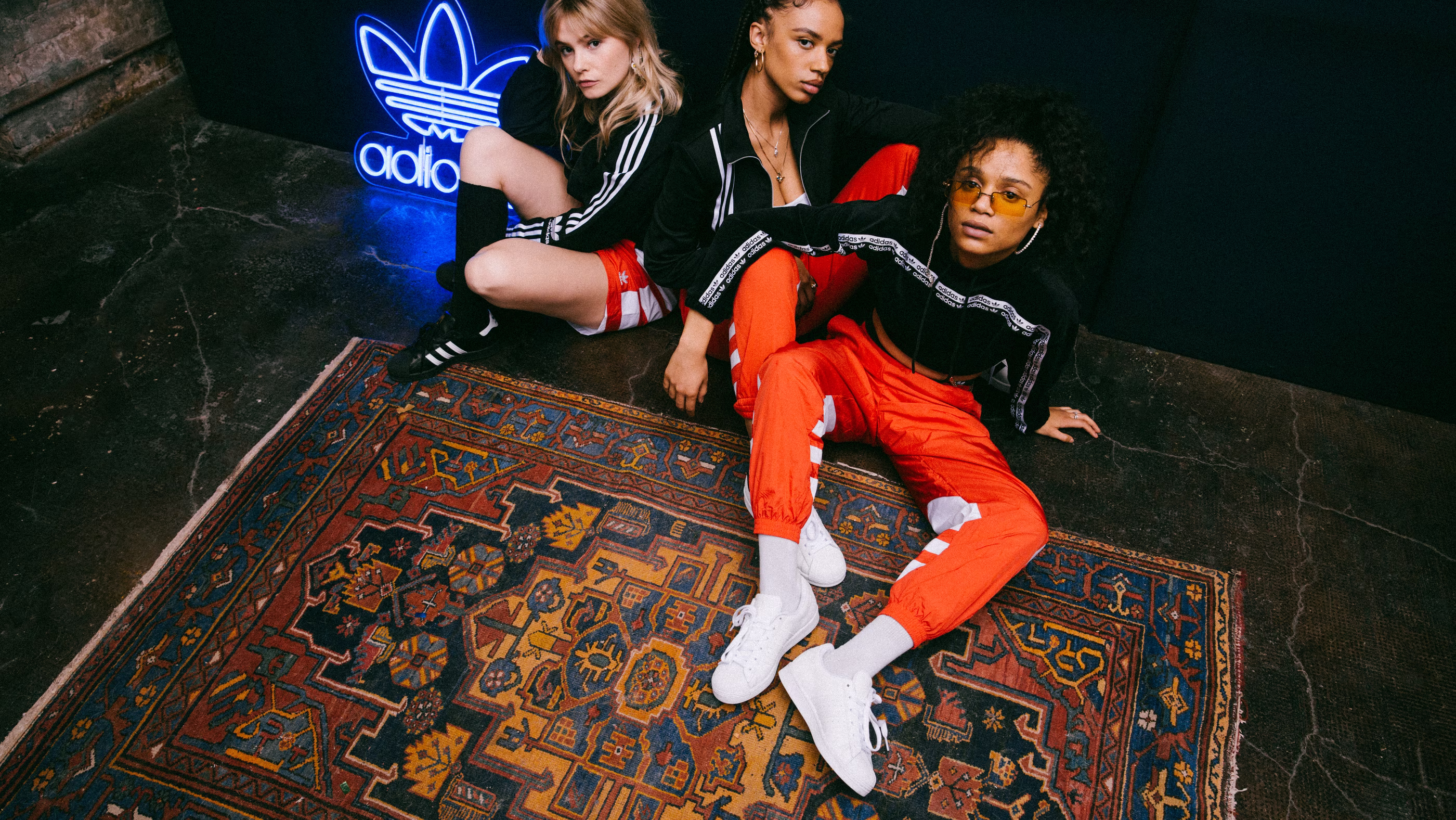 Female Representation für die Musik-Branche: ABOUT YOU produziert im Rahmen der “Change Is A Team Sport” Kampagne mit drei Newcomerinnen einen eigenen Song