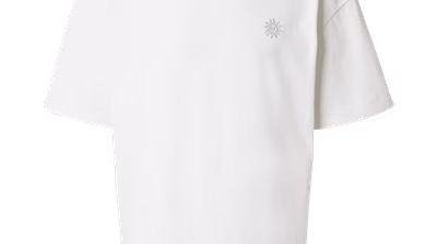 TRAPP Spring/Summer 24 pack shots - Kevin-Trapp-co-created-by-ABOUT-YOU_Pack-Shots_Quentin-T-Shirt_white_3490