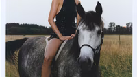 RÆRE by Lorena Rae Autumn/Winter 23 campaign shots - RAERE-by-Lorena-Rae-co-created-by-ABOUT-YOU_AW23_campaign-images_11