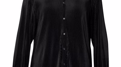 CITA MAASS Spring/Summer 24 pack shots - Cita-Maass-co-created-by-ABOUT-YOU_Pack-Shots_Penelope-blouse_black_4990