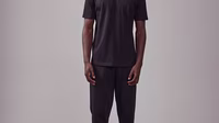 DAN FOX APPAREL Essentials campaign shots - Dan-Fox-Apparel-Essentials-co-created-by-ABOUT-YOU_SS2024_Campaign-Shot_116