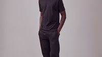 DAN FOX APPAREL Essentials campaign shots - Dan-Fox-Apparel-Essentials-co-created-by-ABOUT-YOU_SS2024_Campaign-Shot_117