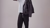 DAN FOX APPAREL Essentials campaign shots - Dan-Fox-Apparel-Essentials-co-created-by-ABOUT-YOU_SS2024_Campaign-Shot_68