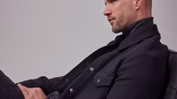 DAN FOX APPAREL Essentials campaign shots - Dan-Fox-Apparel-Essentials-co-created-by-ABOUT-YOU_SS2024_Campaign-Shot_88
