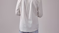 DAN FOX APPAREL Essentials campaign shots - Dan-Fox-Apparel-Essentials-co-created-by-ABOUT-YOU_SS2024_Campaign-Shot_55