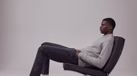 DAN FOX APPAREL Essentials campaign shots - Dan-Fox-Apparel-Essentials-co-created-by-ABOUT-YOU_SS2024_Campaign-Shot_9