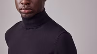 DAN FOX APPAREL Essentials campaign shots - Dan-Fox-Apparel-Essentials-co-created-by-ABOUT-YOU_SS2024_Campaign-Shot_16