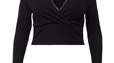Guido Maria Kretschmer Women & Curvy Autumn/Winter 2023 pack shots - Guido-Maria-Kretschmer-Women-Curvy_AW23_Giulia-shirt_black_2990_12743792
