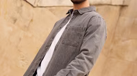 DAN FOX APPAREL Spring/Summer 25 campaign shots - Dan-Fox-Apparel-co-created-by-ABOUT-YOU_SS2025_Campaign-Shot_40