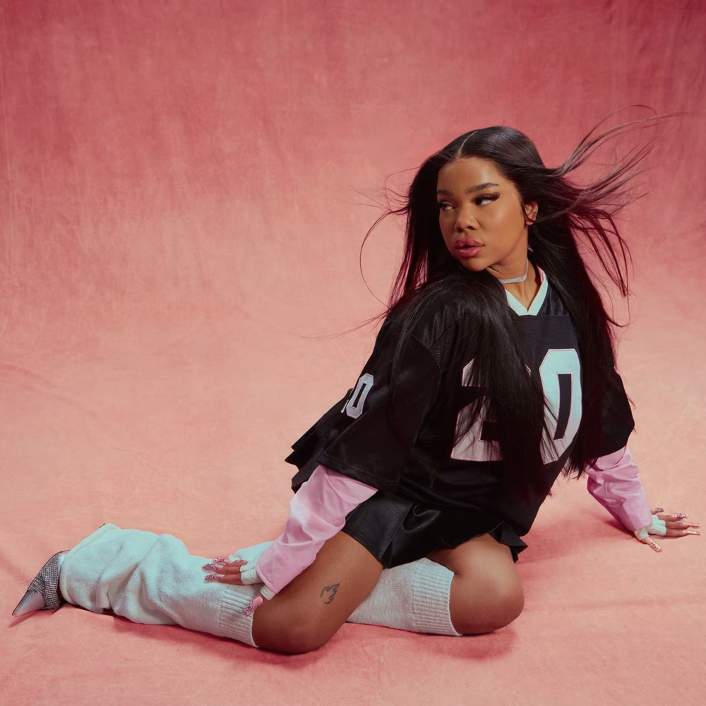 ABOUT YOU UND ZOE WEES LAUNCHEN NEUE MARKE: FIVE STAR GIRL