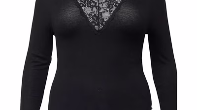 Guido Maria Kretschmer Women & Curvy Autumn/Winter 2023 pack shots - Guido-Maria-Kretschmer-Women-Curvy_AW23_Arianna-shirt_black_3490_12743816