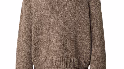 Marie von Behrens Autumn/Winter 23 pack shots - Marie-von-Behrens-co-created-by-ABOUT-YOU_AW23_pack-shots_GSR-Suzi-pullover_melange-brown_13900